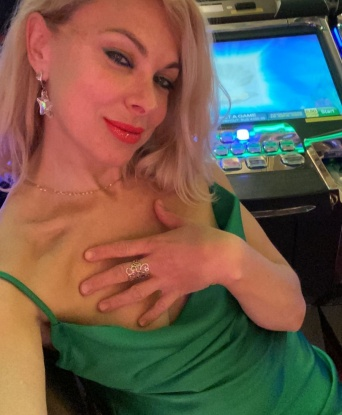 Таисия, 42